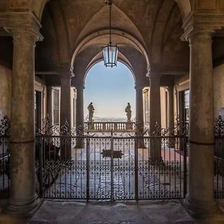 ベルガモ Palazzo Terzi Bed & Breakfast エクステリア 写真